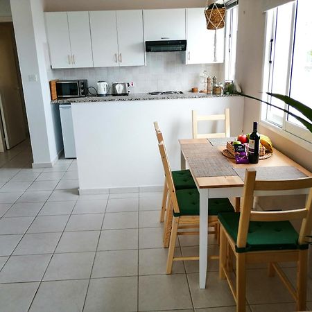 Top Seaview Apartment In Peyia Exterior photo